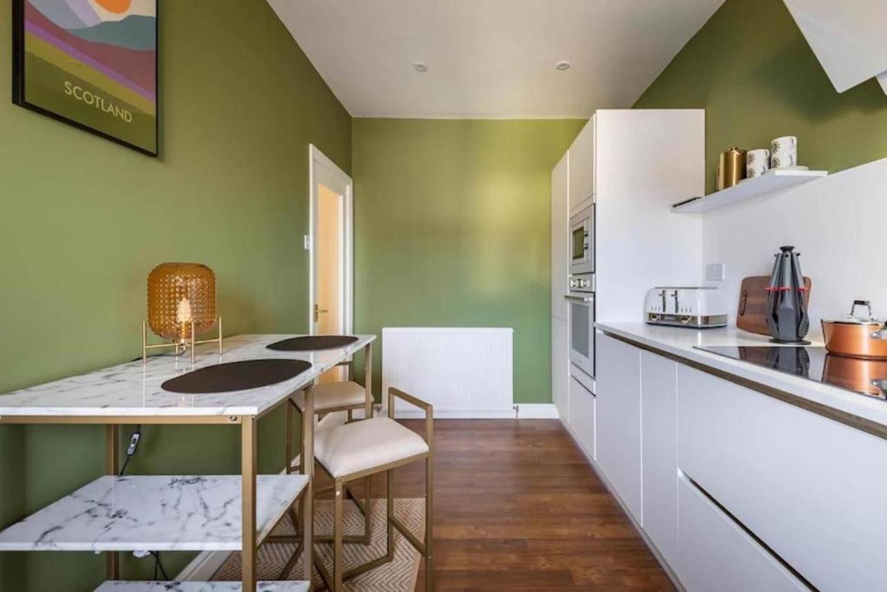 Arbroath Luxury Apartment In Mcm Style 외부 사진