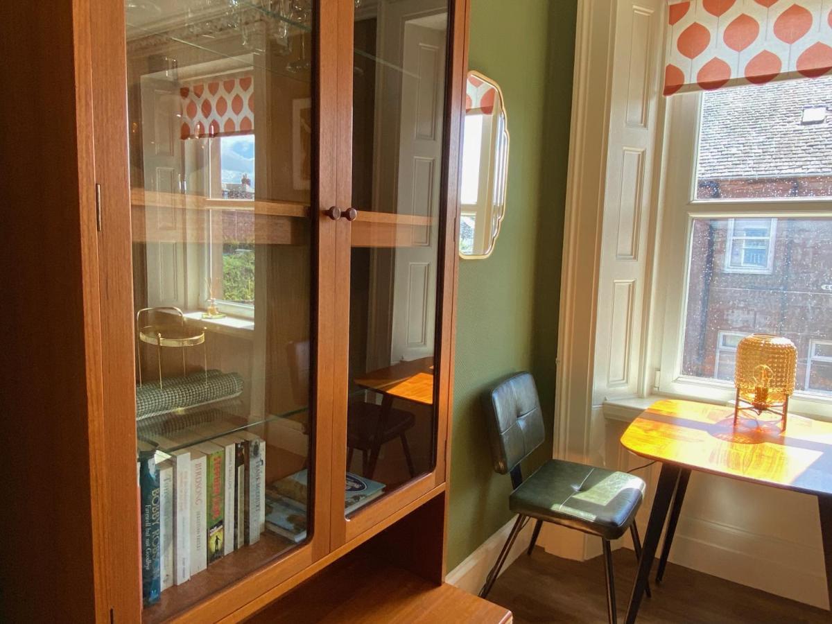 Arbroath Luxury Apartment In Mcm Style 외부 사진